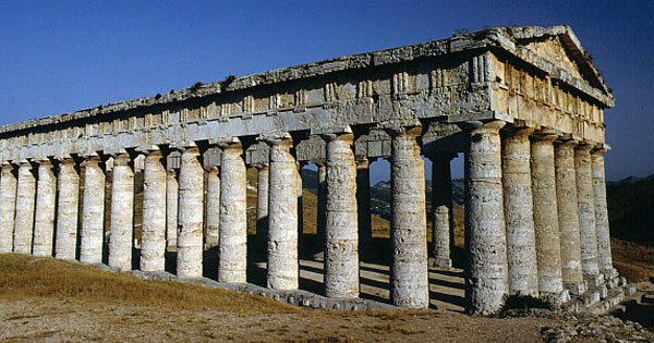 Parchi archeologici, il rilancio parte da Segesta
