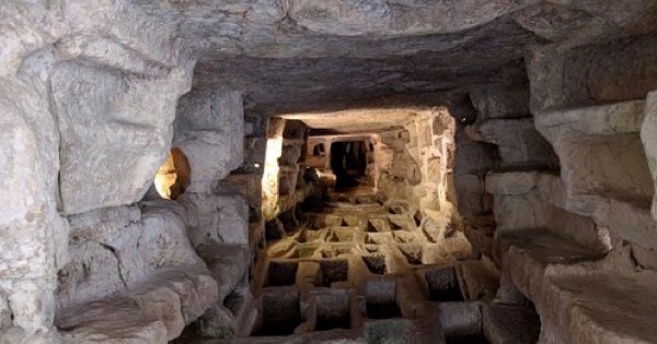 BENI CULTURALI - Aree archeologiche, riapre la Cava d'Ispica