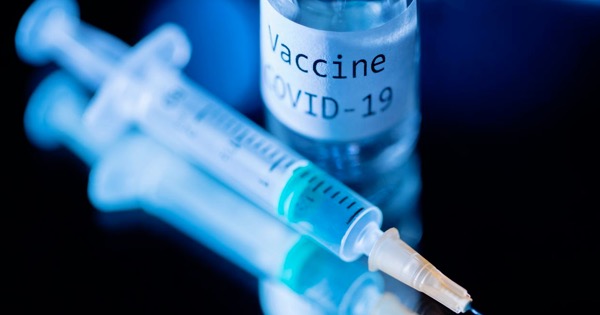 COVID - Vaccini, nella fase iniziale coinvolte 685 persone