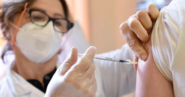 COVID - Vaccini obbligatori, entro oggi elenchi alla Regione